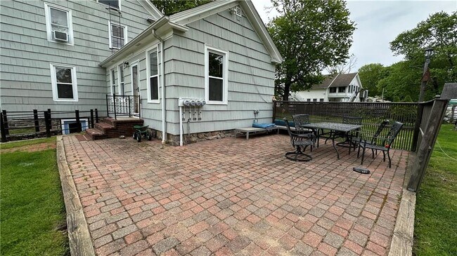Building Photo - 3560 Kingstown Rd