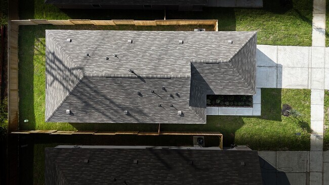 Building Photo - 21210 Newberry Grv Ln