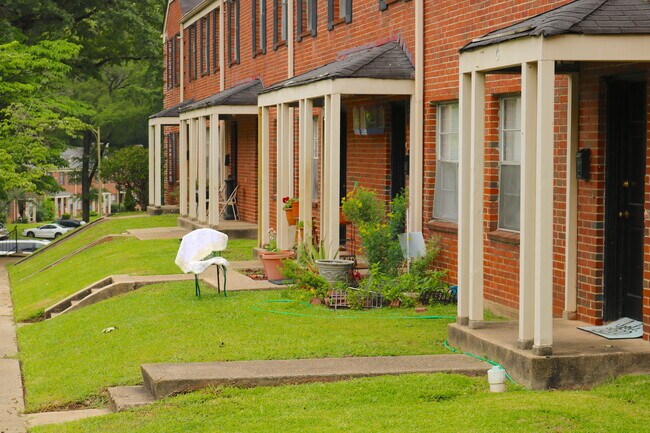 Exterior - 1640 Valley Ave