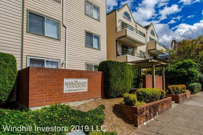Building Photo - 2100 California Ave SW