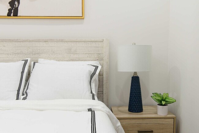 Building Photo - 315 E 78th St