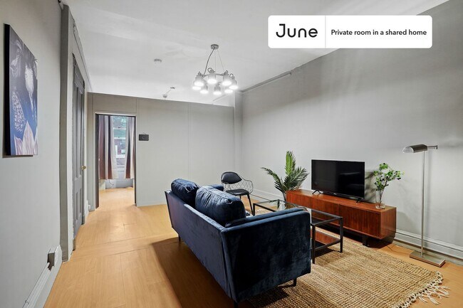 Building Photo - Room in Shared 4 bed/1 bath home in Hell's Kitchen