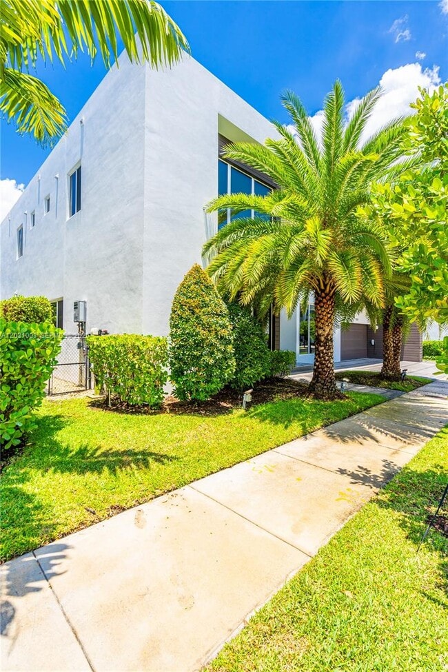 Building Photo - 10267 NW 75th Terrace
