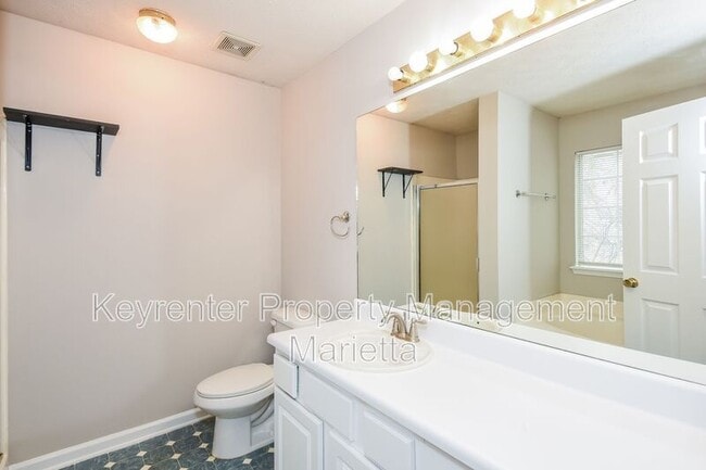 Building Photo - 4819 Lake Park Terrace