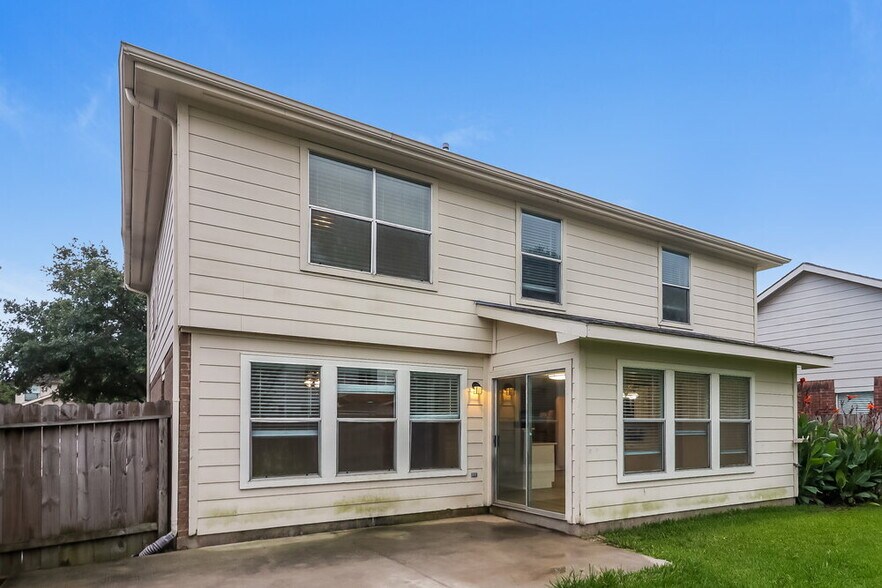 Building Photo - 21118 Bridgemeadows Ln
