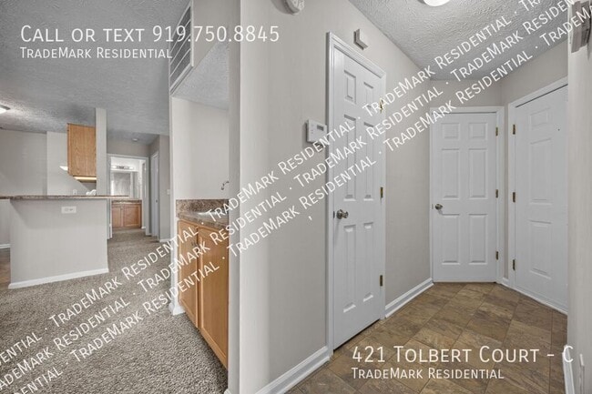 Building Photo - 421 Tolbert Ct