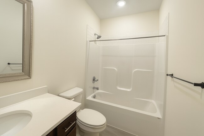 Building Photo - Spacious 3 Bedroom Home with Oversized Primary Suite near Webb & Pawnee