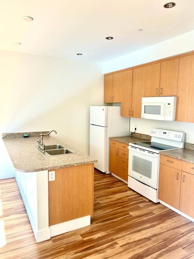 Building Photo - One Steamboat Place - Ski-in/Ski-out, Underground Parking, Excellent Location