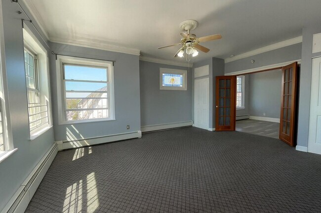 Building Photo - 304 Fulton Ave