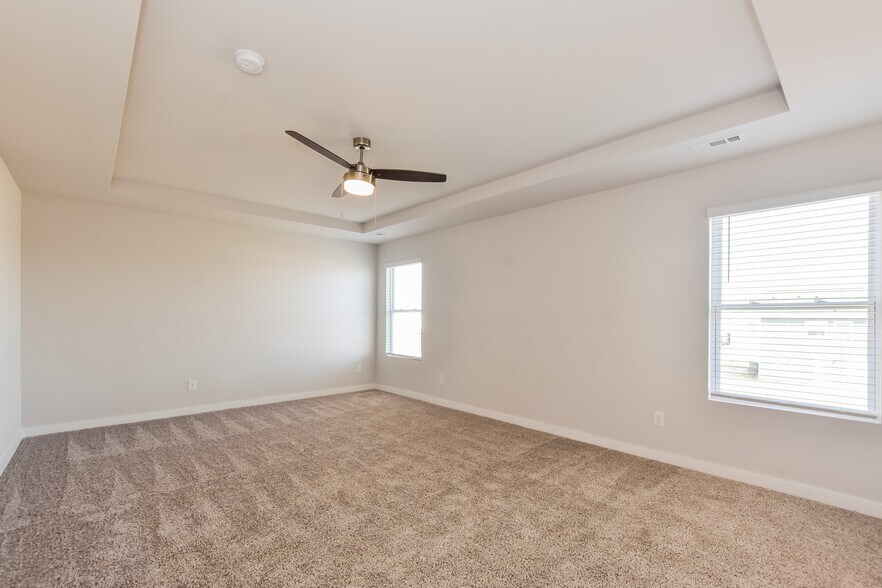 Building Photo - 26285 Valley Ridge Rd