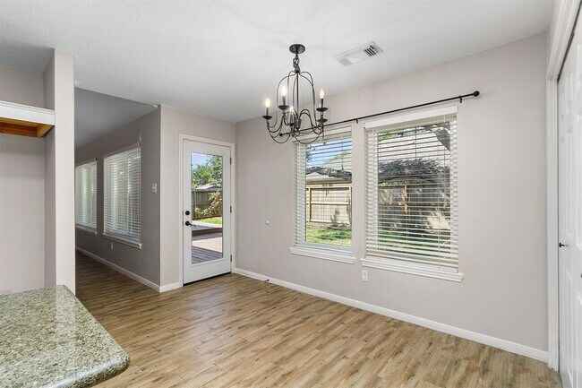 Building Photo - 2918 Abbey Field Dr