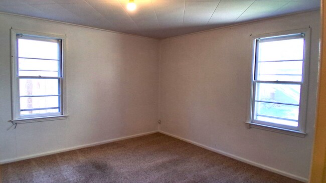 Building Photo - 404.5 S Kimball St