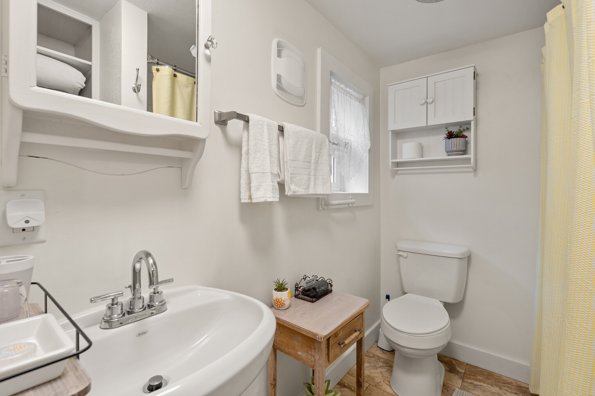 Building Photo - 451 Broad St