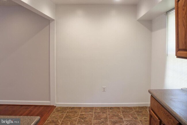 Building Photo - 3032 Churchill Ct