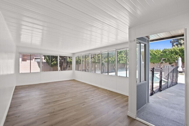 Building Photo - 16572 Tripp Cir