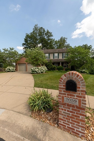 Building Photo - 2059 Arbor Springs Blvd