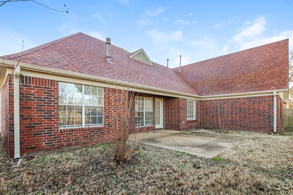 Building Photo - 7885 Meadow Ridge Ln