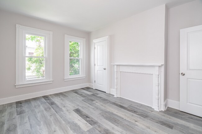 Building Photo - 4249 Leidy Ave