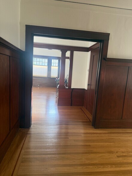 Dining towards Living - 28 Croxton Ave