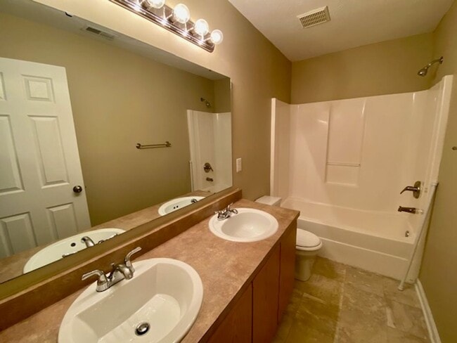 Building Photo - COMING SOON!! Stunning 4 Bedroom 2.5 Bathr...