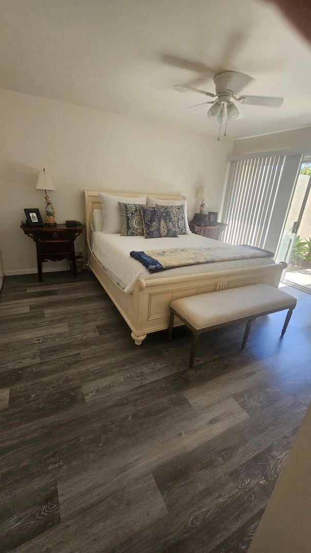 Building Photo - Well Maintained Camarillo Condo with 2 Bedrooms & 2 Full Bathrooms Including Laminate Flooring