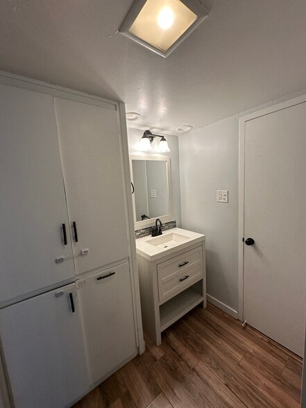 Building Photo - 888 N Logan St