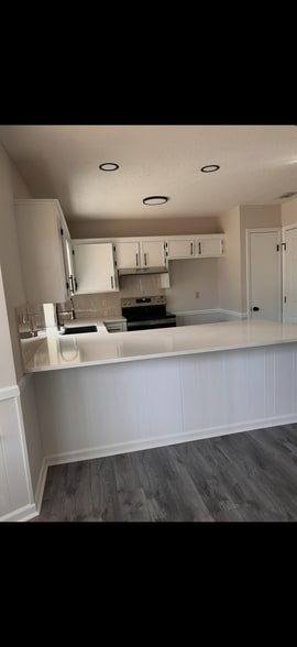 Building Photo - 8615 Kennesaw Mountain Dr