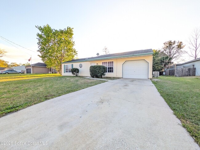 Building Photo - 6598 Bamboo Ave