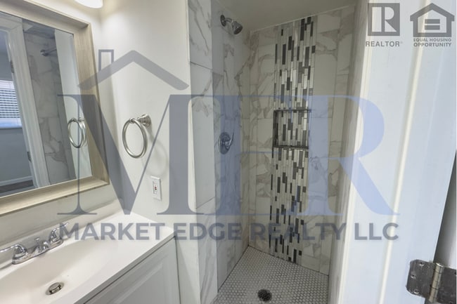 Building Photo - 4Bed/2Bath House at Alma School Rd/Ray Rd! Ready for Immediate Move-In! -- FENCED-IN YARD! NO HOA!