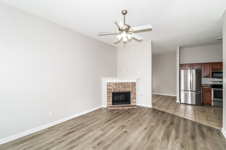 Building Photo - 6824 Kamali Ave