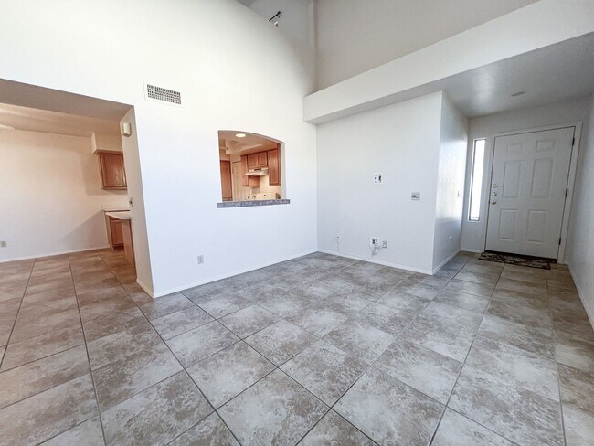 Building Photo - 503 S Sawmill Gardens Dr