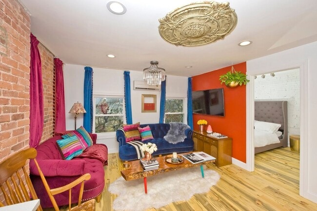 Building Photo - 2 & 3 Bedroom Units in the Dwight Street H...