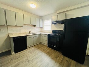 Building Photo - 131 Wall St