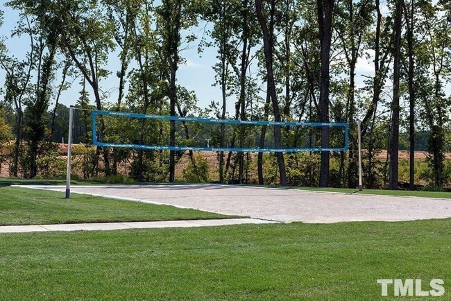 Building Photo - 3 Bedroom End unit Townhome - Master Down