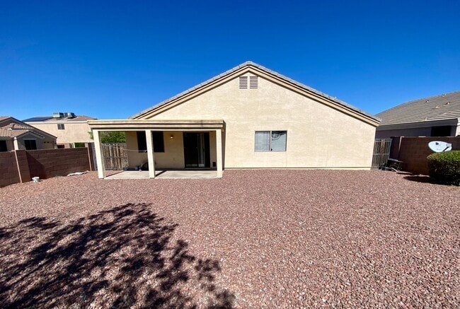 Building Photo - 3 Bed, 2 Bath in Rancho El Mirage
