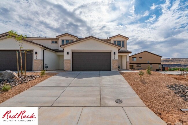Building Photo - Beautiful Townhome in Hurricane Heights!