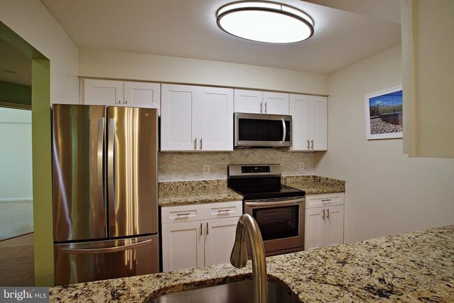 Building Photo - 13573 Orchard Dr