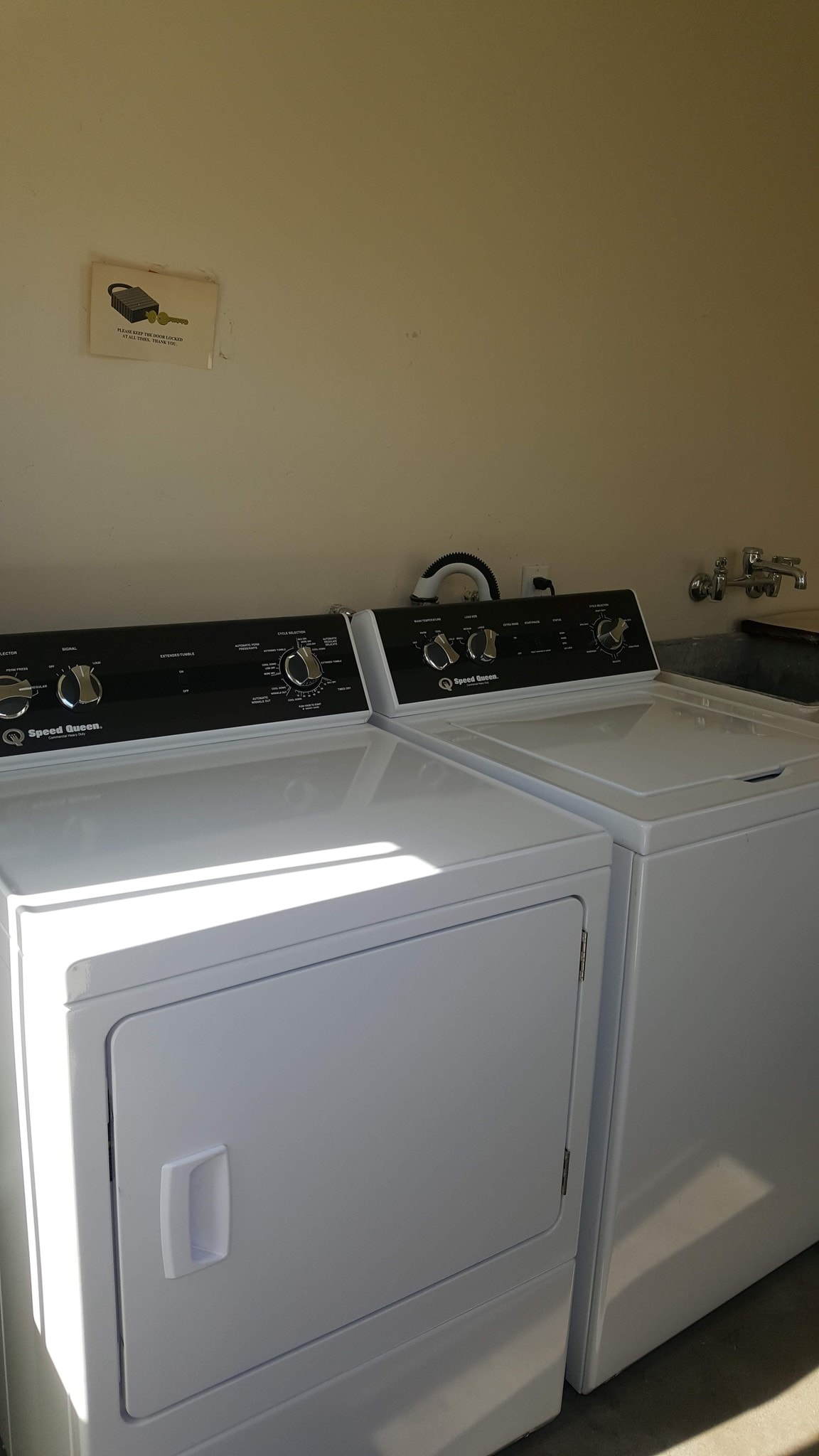 NEW SD QUEEN APPLIANCES - 305 N Palm Ave