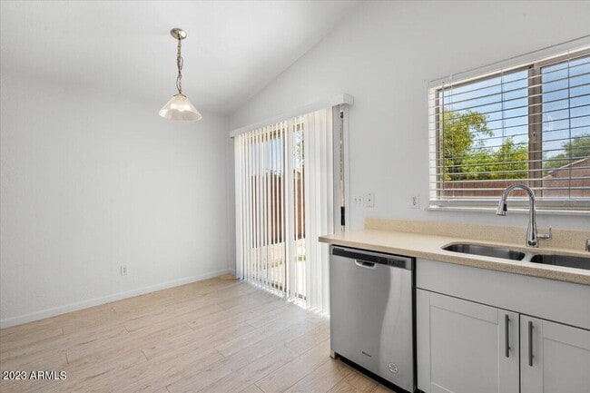 Building Photo - 14975 W Acapulco Ln