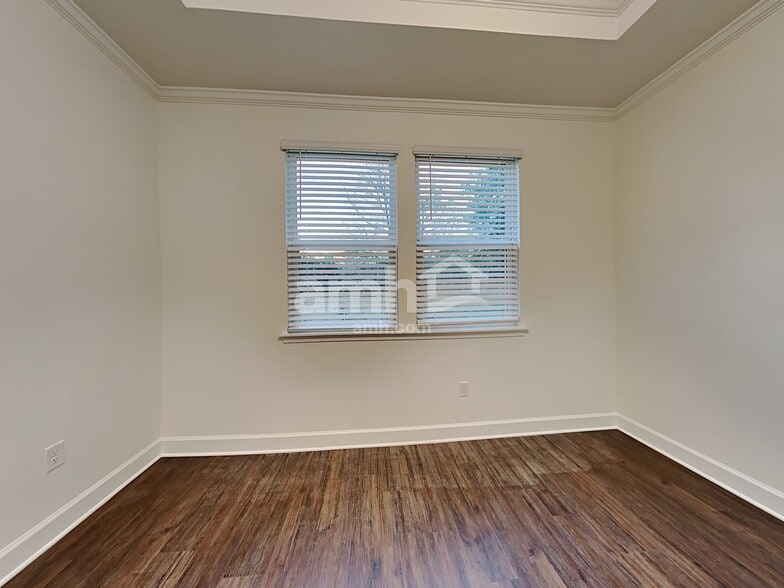 Building Photo - 1094 Tan Tara Trl