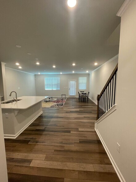Building Photo - Room in Townhome on Hazy Hills Ln