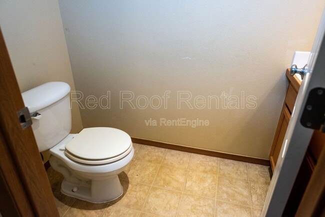 Building Photo - 10512 140th St Ct E