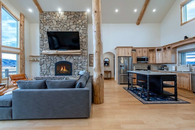 Building Photo - 4535 Roxanne St