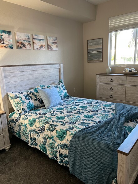 Building Photo - 16635 Lake Circle Dr