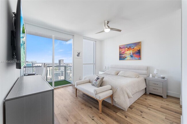 Building Photo - 253 NE 2nd St