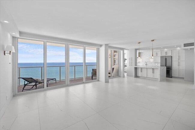 Building Photo - 4300 N Ocean Blvd