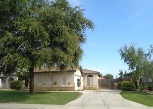 Building Photo - PRICE IMPROVEMENT!! MOVE IN SPECIAL! $2697...