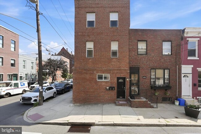 Building Photo - 1800 Titan St