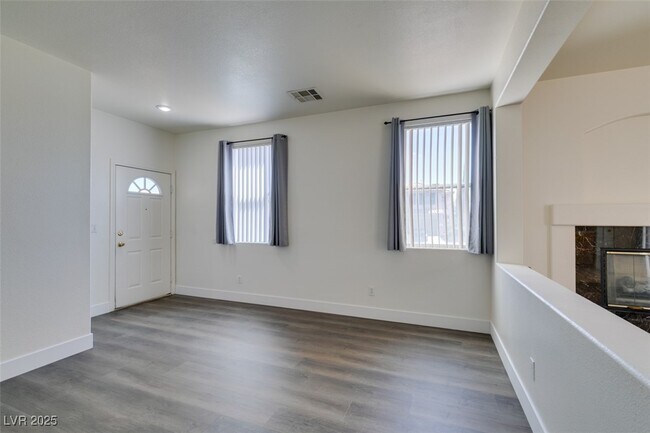 Building Photo - 10901 Napa Ridge Dr