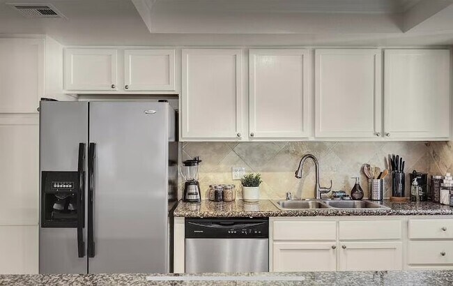 Building Photo - Sunrise Condo